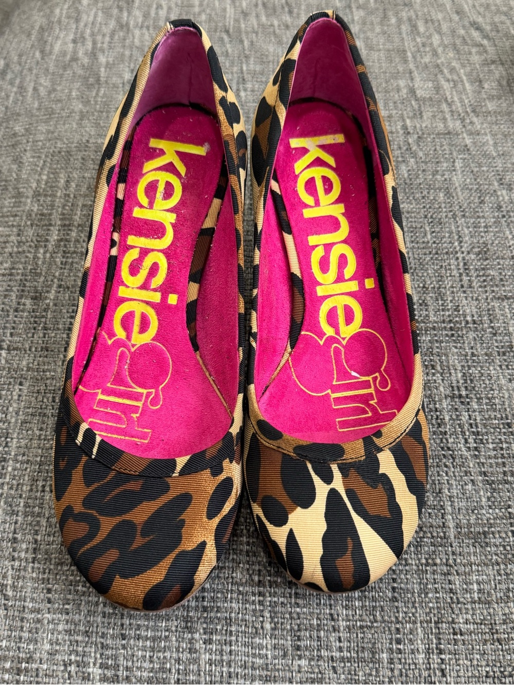 Kensie Leopard-Print low heel pumps  in Brown, Black (Pink lining)!